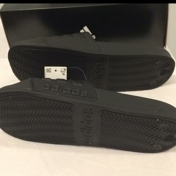 🆕Adidas | Adilette Shower Unisex Slip on Sandals Black Mens Size 13 Women's 14 - Picture 2 of 3